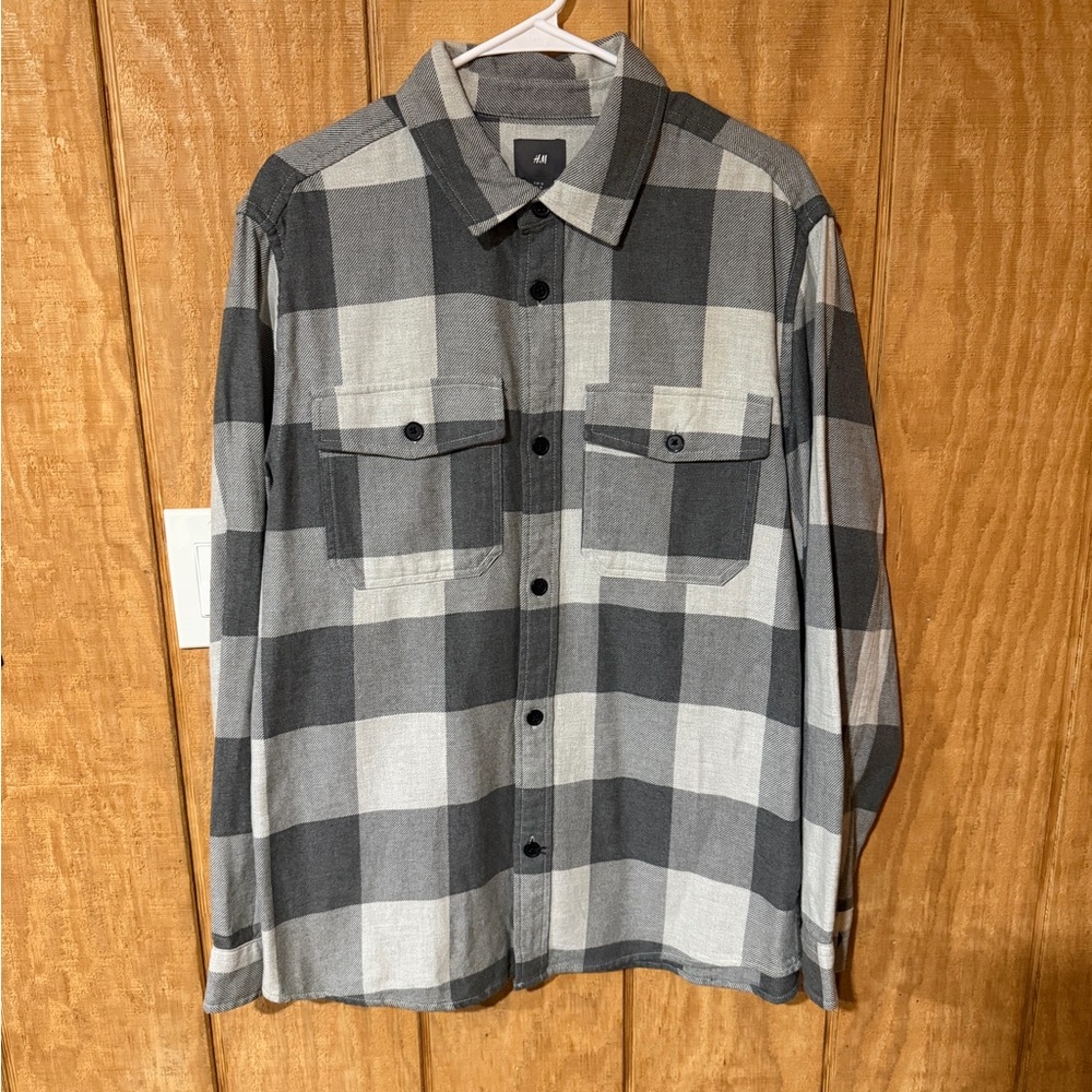 H&M Black and Gray Checkered Heavyweight Shirt